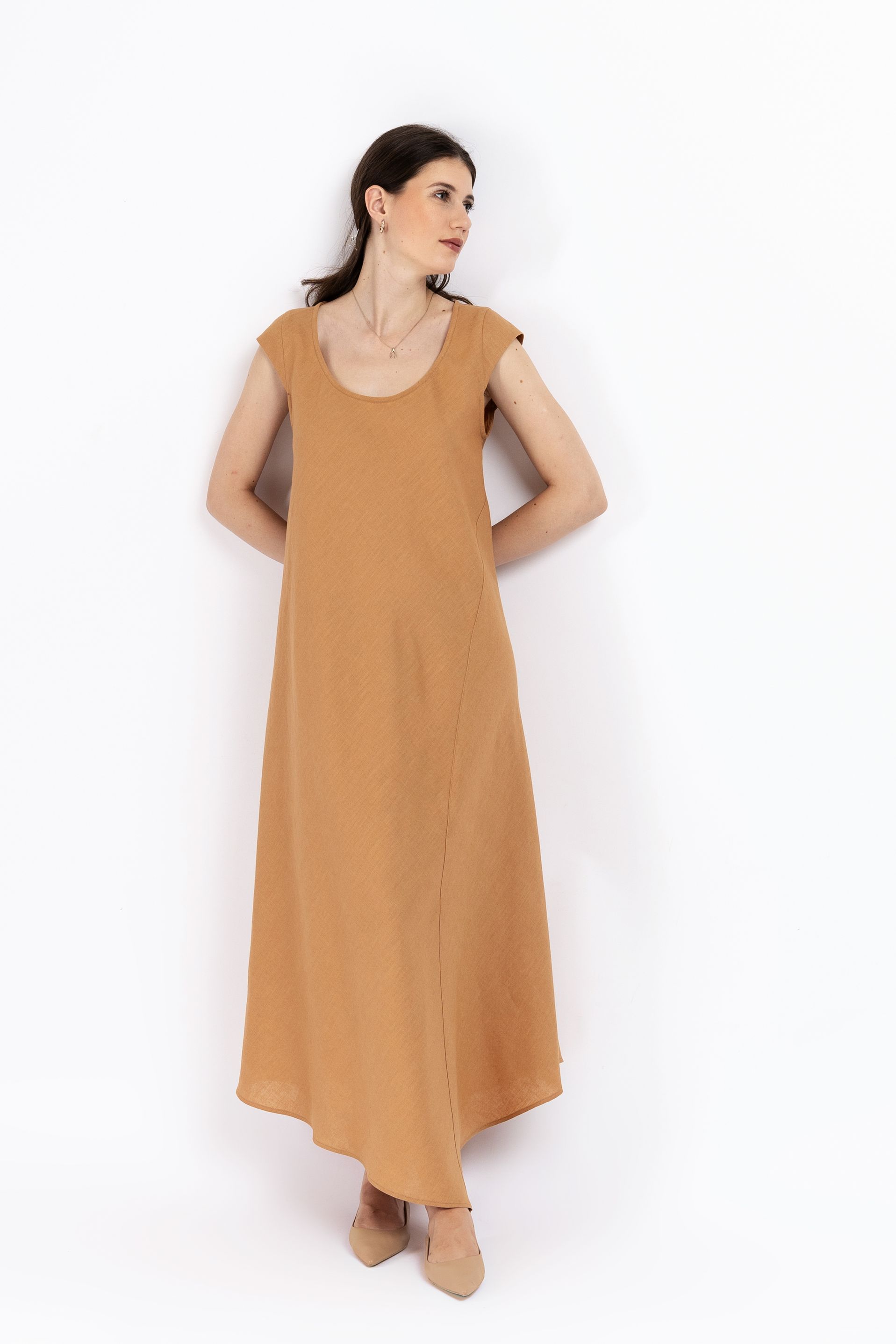 Rochie lunga asimetrica camel